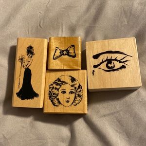Set of 4 fashion stamps